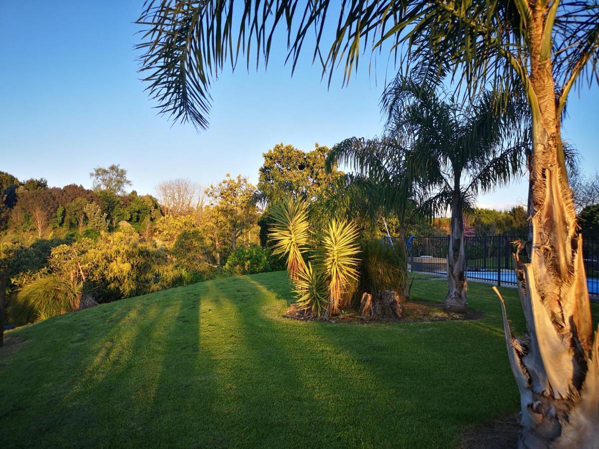 River Side Lodge Whakamarama Buitenkant foto