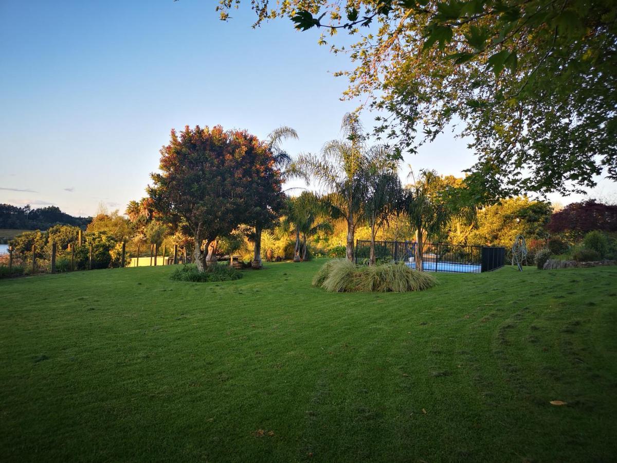 River Side Lodge Whakamarama Buitenkant foto